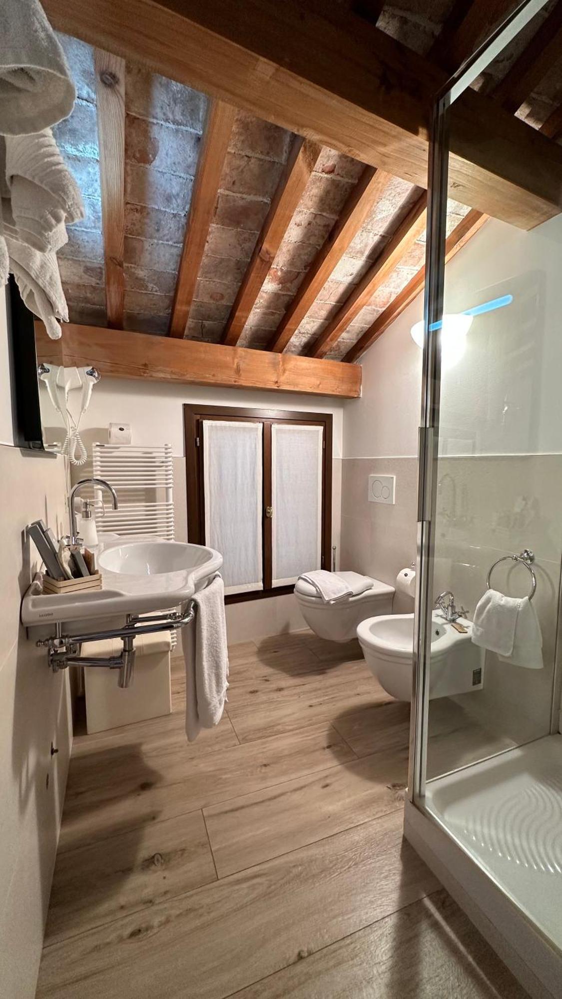 Ca' Hemingway Aparthotel Bassano del Grappa Exterior photo