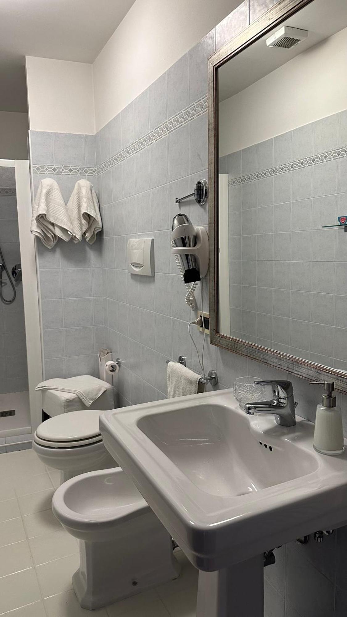 Ca' Hemingway Aparthotel Bassano del Grappa Exterior photo