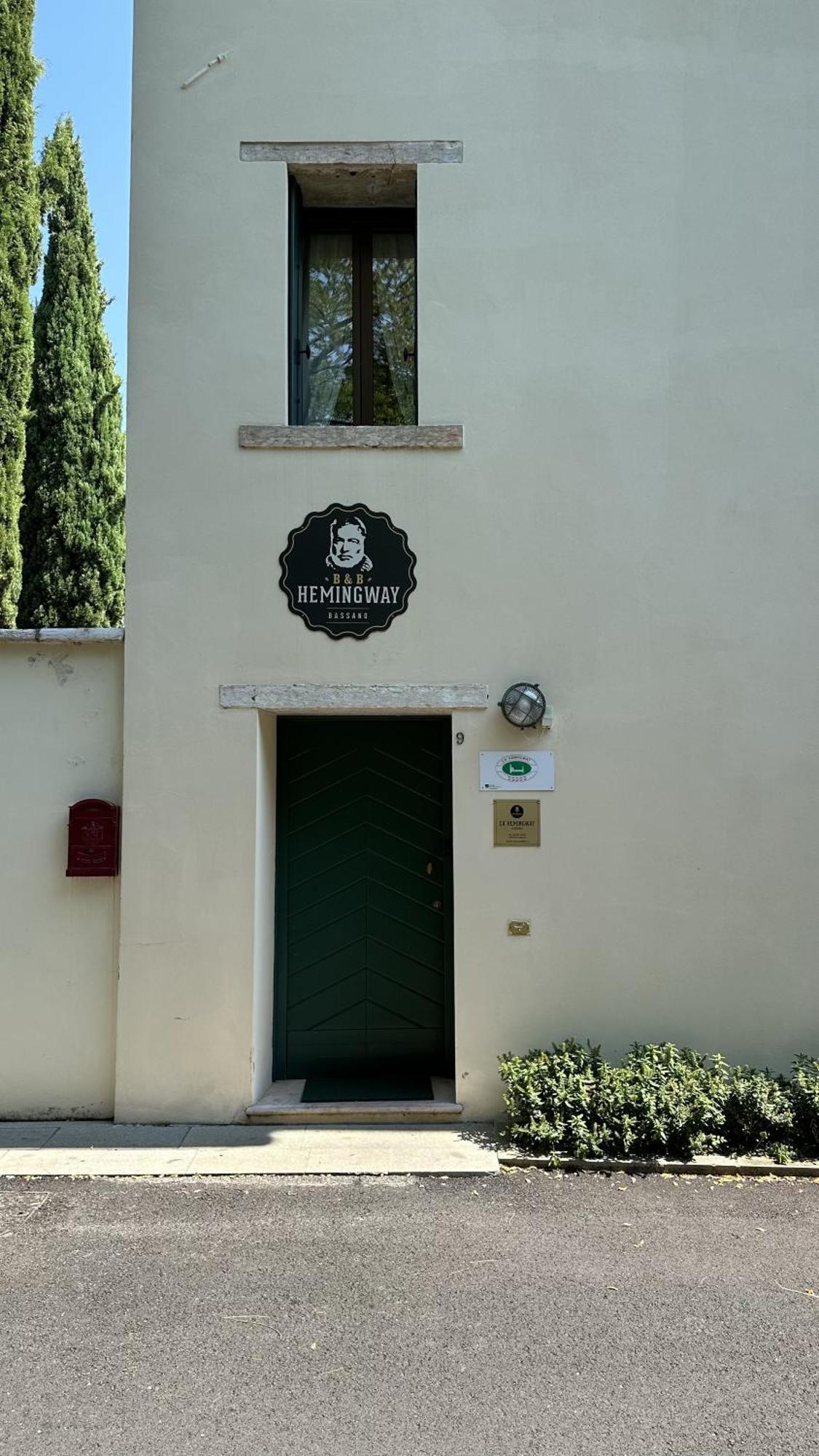 Ca' Hemingway Aparthotel Bassano del Grappa Exterior photo